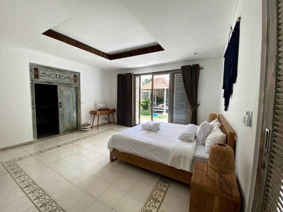 Villa Biru - 500M Batubelig Beach Чангу Экстерьер фото