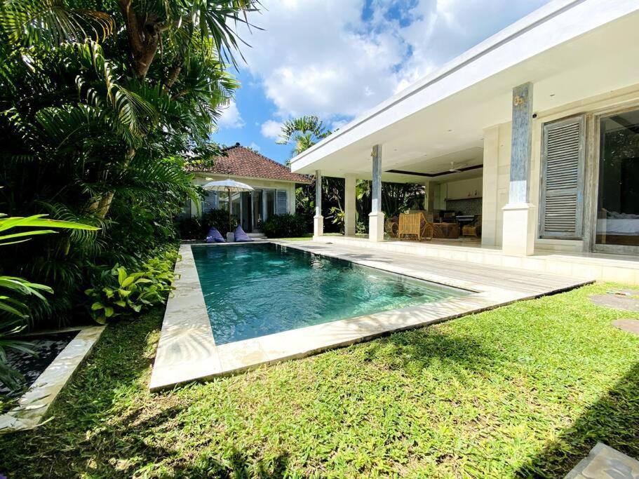 Villa Biru - 500M Batubelig Beach Чангу Экстерьер фото